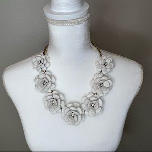 NWT J Crew BEAUTIFUL White Statement Necklace